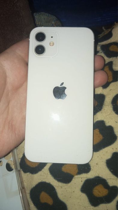 Айфон 12 в белом цвете 64гб