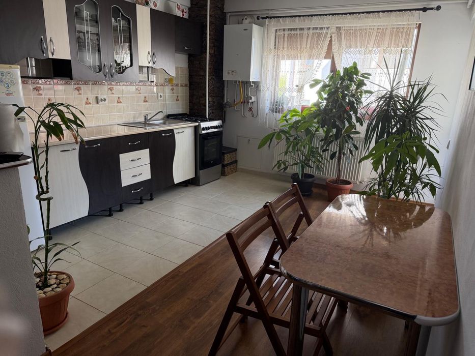 Vand apartament 2 camere
