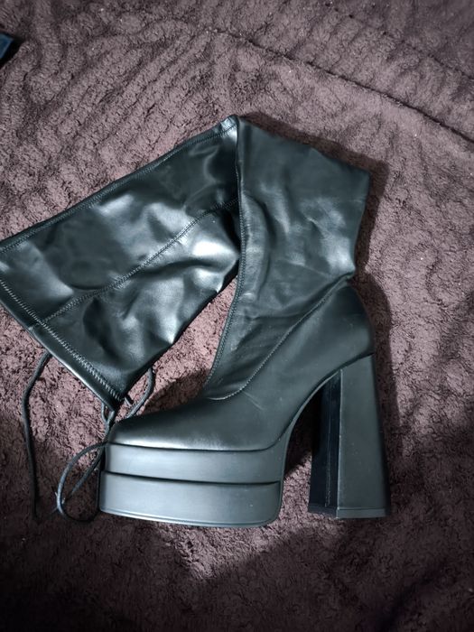 Продам ботфорды.