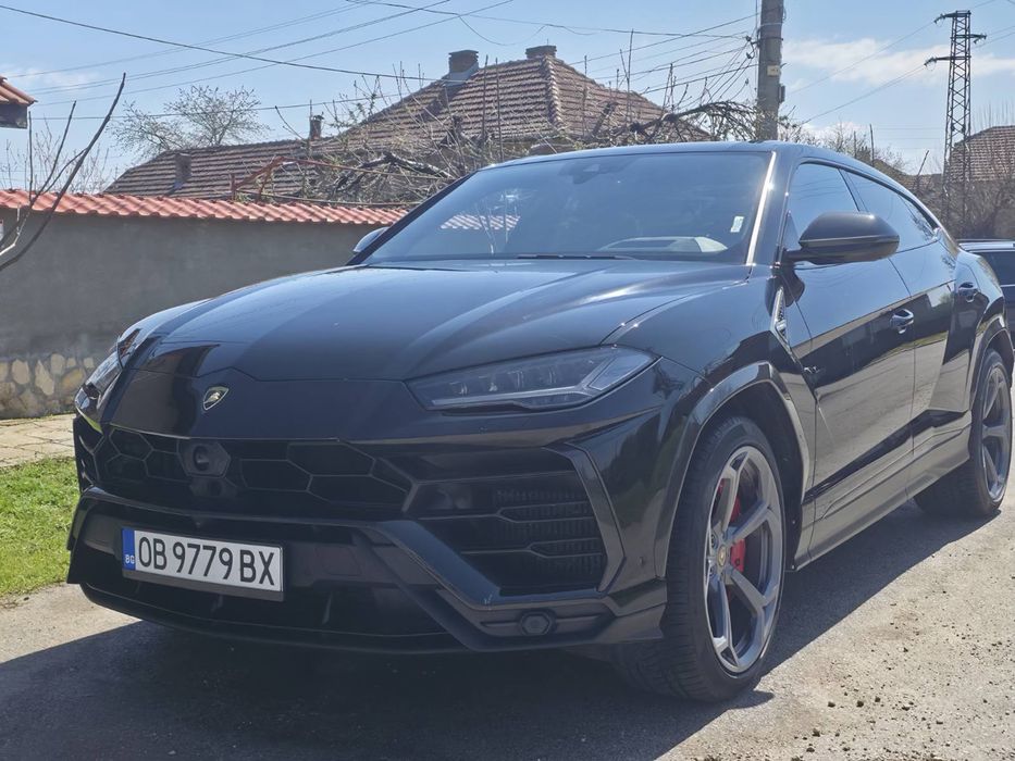 Луксозни автомобили за вашия бал