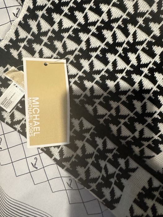 Michael Kors шал с лого оригинален нов