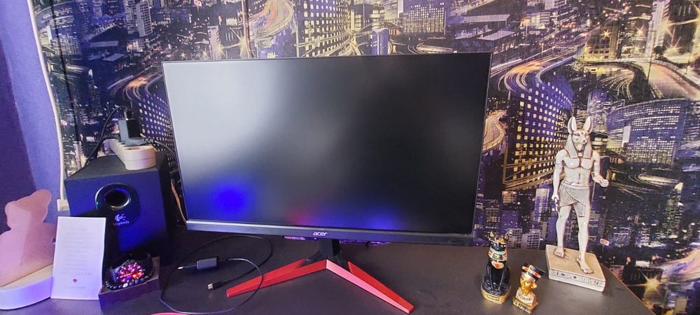 Монитор на компьютер