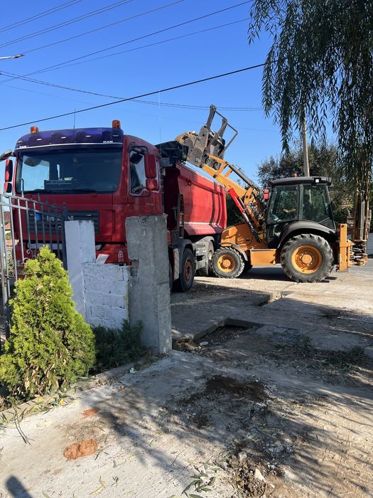 Închiriez buldoexcavator.