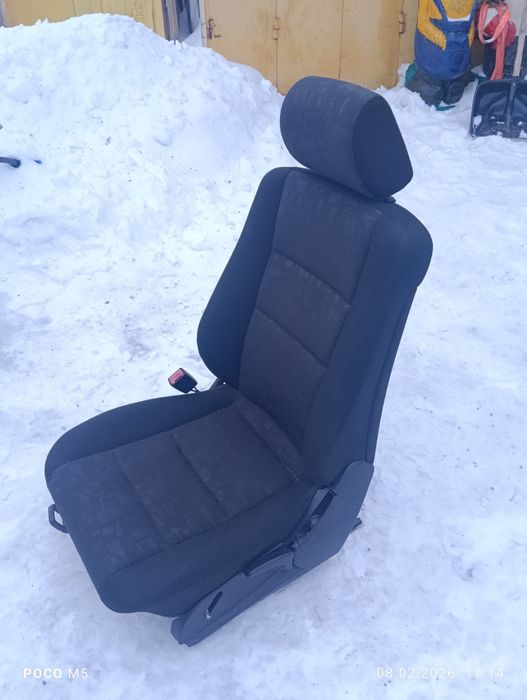 Водительское сиденье