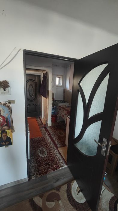 Garsoniera de vânzare în plopeni.