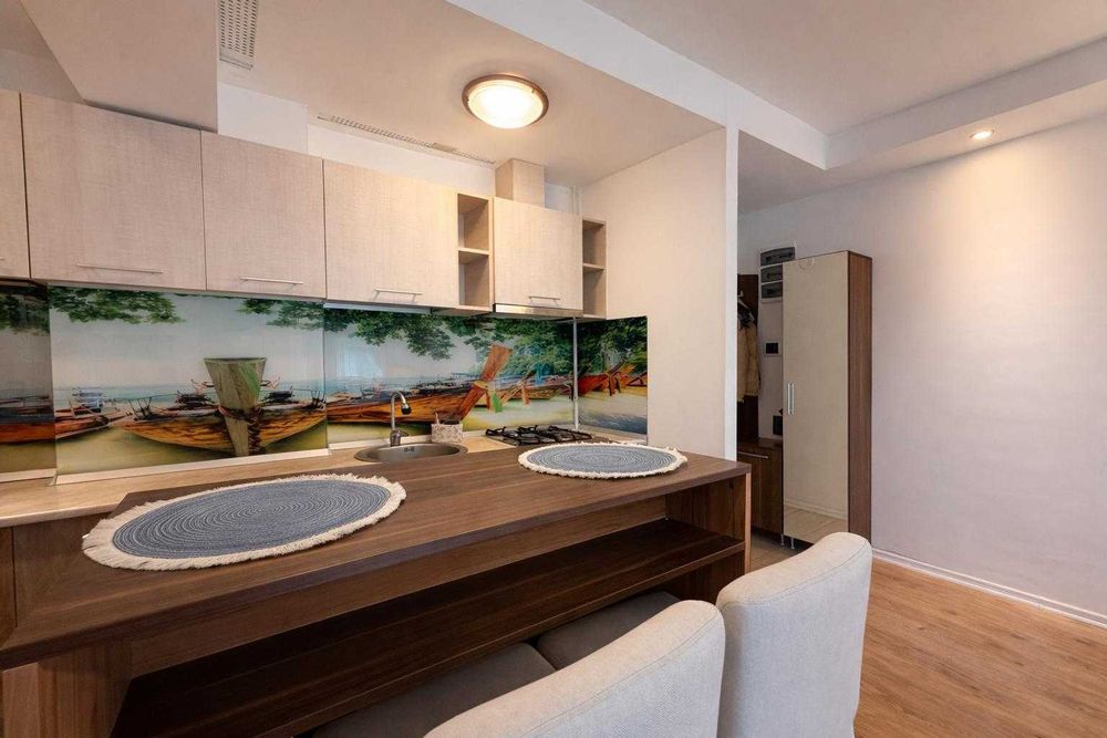 Regim Hotelier Cosmopolis-Piscina