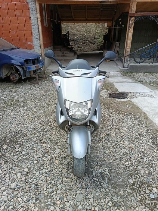 Vând scuter honda foresight 250, urgent