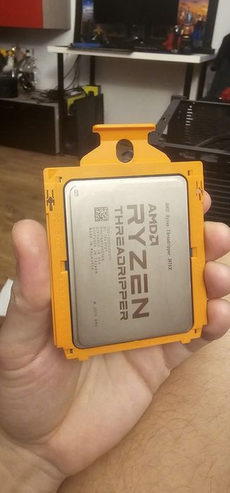 Threadripper 3970X + TRX40 AORUS XTREME + 128GB RAM DDR4 Workstation