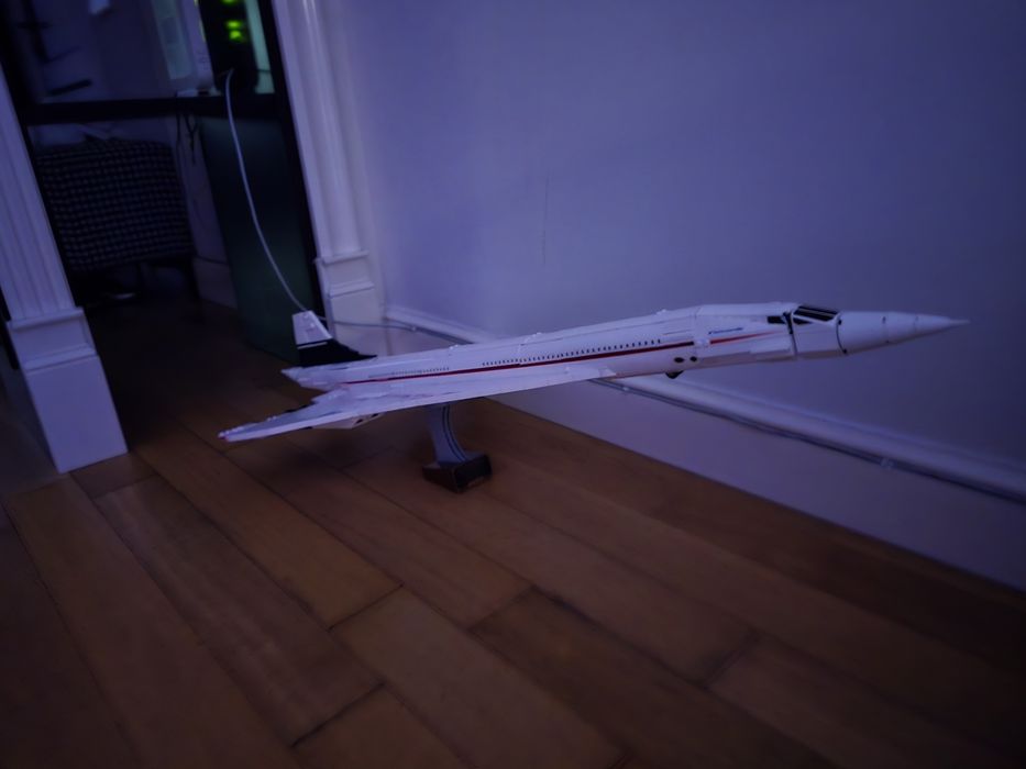 Продам LEGO Concorde