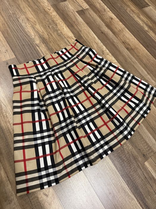 Дамска къса пола стил Burberry - размер S