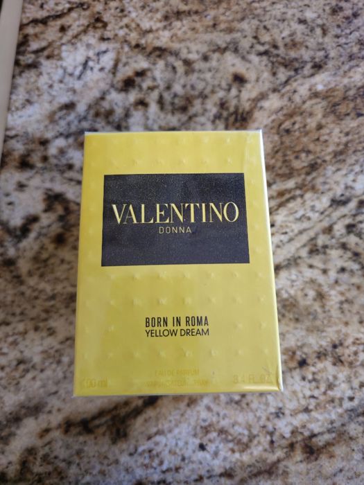 Valentino born in roma yellow dream