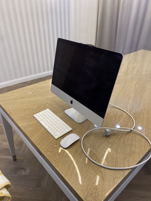 Компьютер iМac почти новый