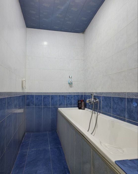 Продаётся квартира на Чиланзаре- 2 квартал,ор-р 163  школа , 2/3/4