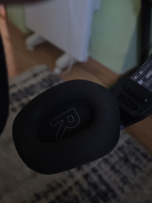 Гейминг слушалки Logitech g733 lightspeed безжични