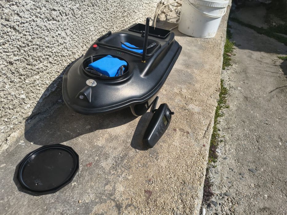 Лодка за захранка