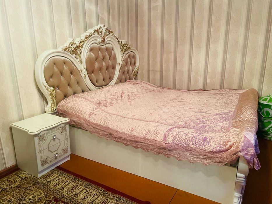 Спальный гарнитур