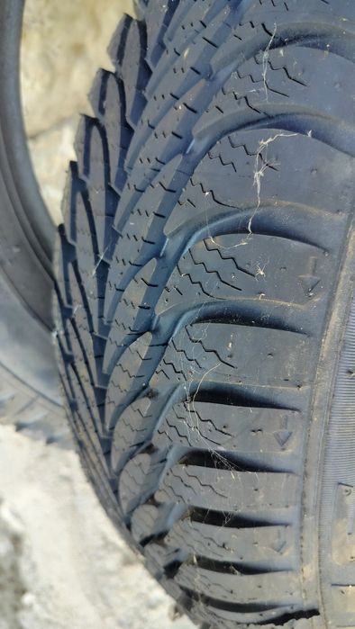 Vând 2 ANVELOPE de iarnă NOI!