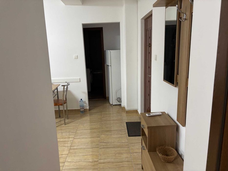 Dau in chirie apart. cu 2 camere 7 Noiembrie