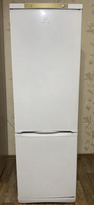 Холодильник рабочий