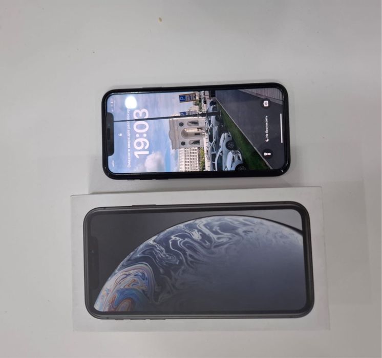 Продам айфон XR 64GB