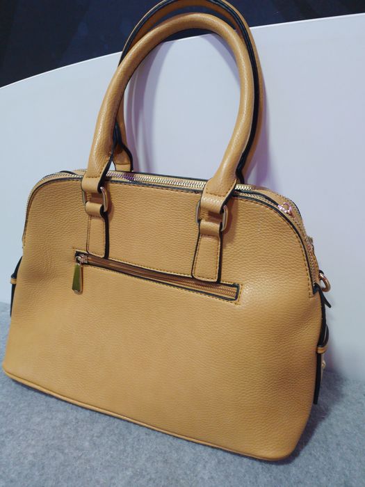 Нова дамска чанта-голяма