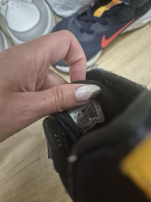 Маратонки Nike номер 30