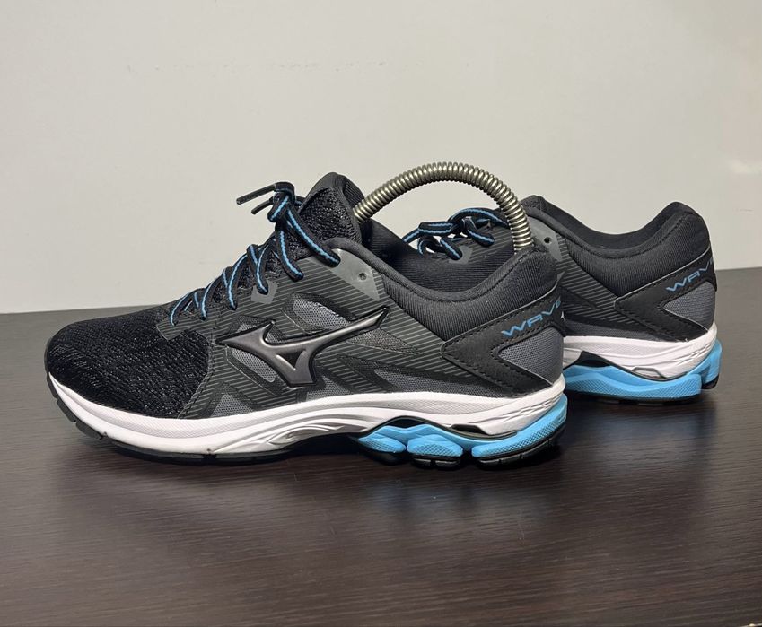 Mizuno Wave kizuno - дамски маратонки, като нови, EU38