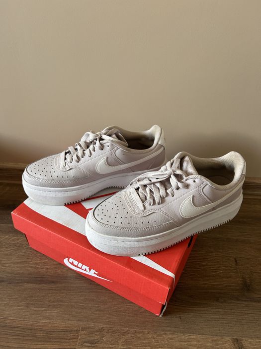 Маратонки Nike Court Vision Alta Leather