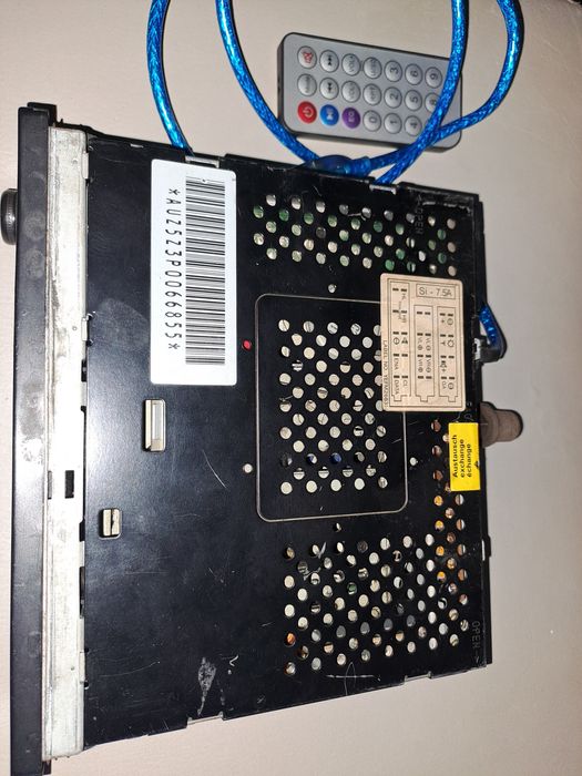 Продам автомагнитолу  Ауди