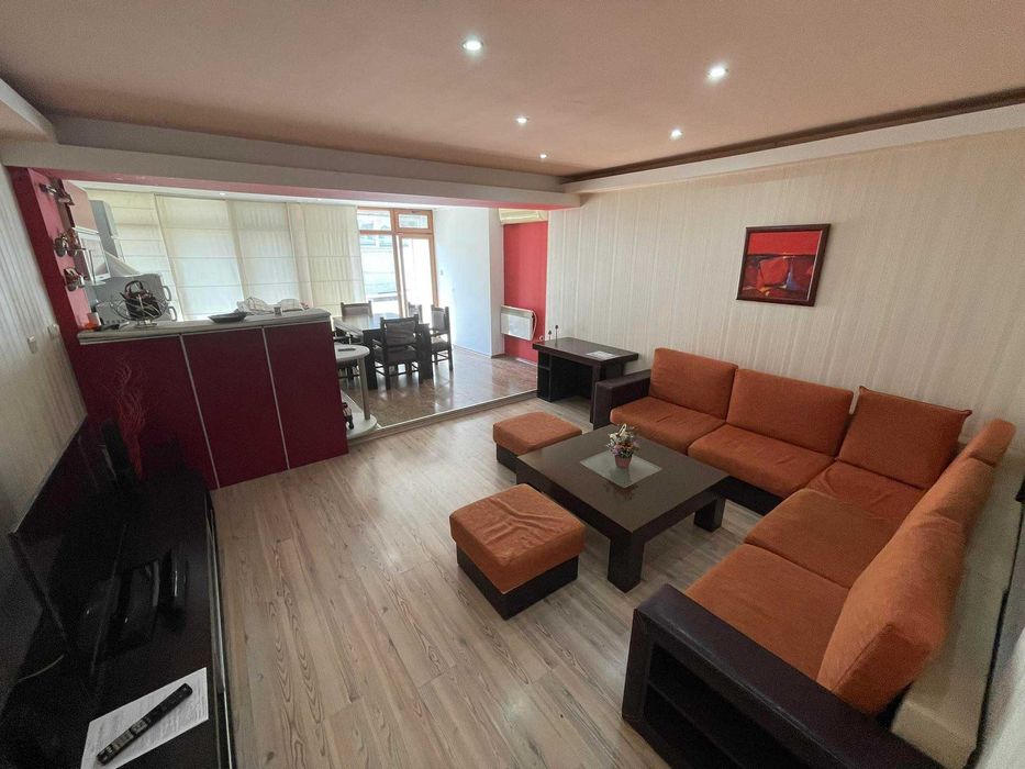 Дава се под наем Тристаен апартамент в Бургас, Лазур - 100 кв.м за 612 € - Снимка #18