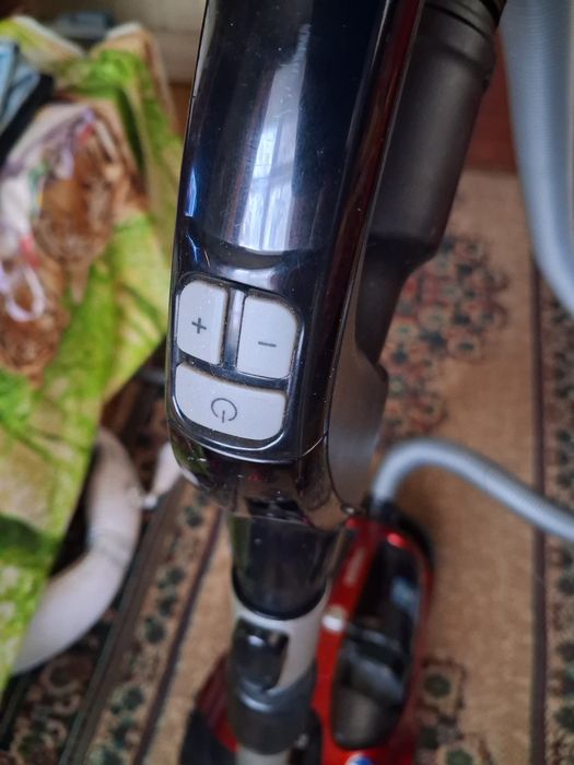 Пылесос Samsung.