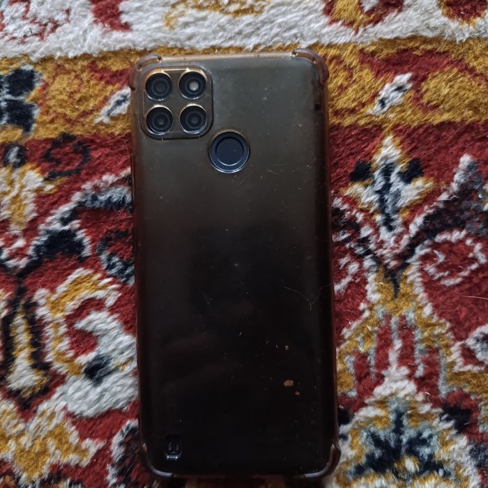 Realme C21Y бу телефон но полностью рабочий