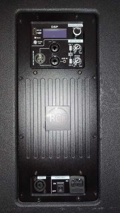 Сабвуфер и саттелит со стойкой