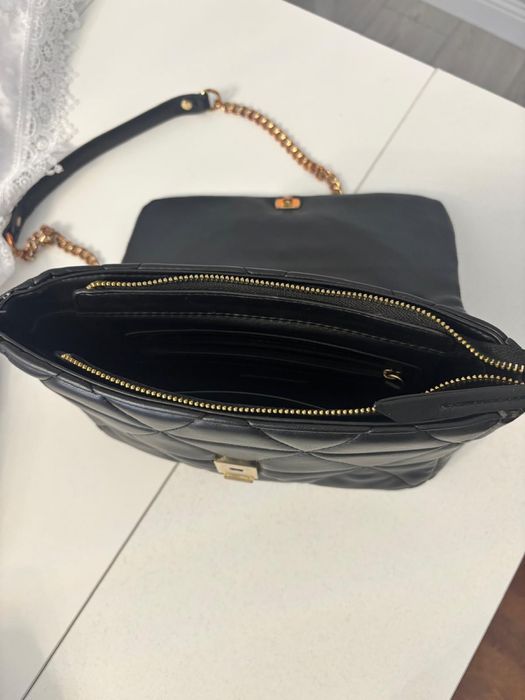 Продам сумку от Valentino оригинал