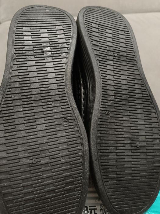 Продам новые мужские ботинки