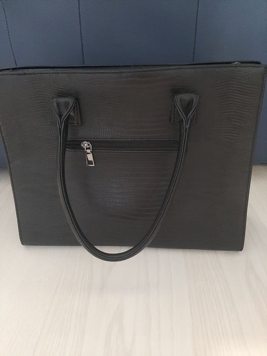 Geanta noua încăpătoare