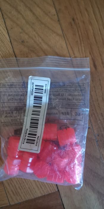 Нови, 4бр в пакет светещи капачки за гуми на автомобил