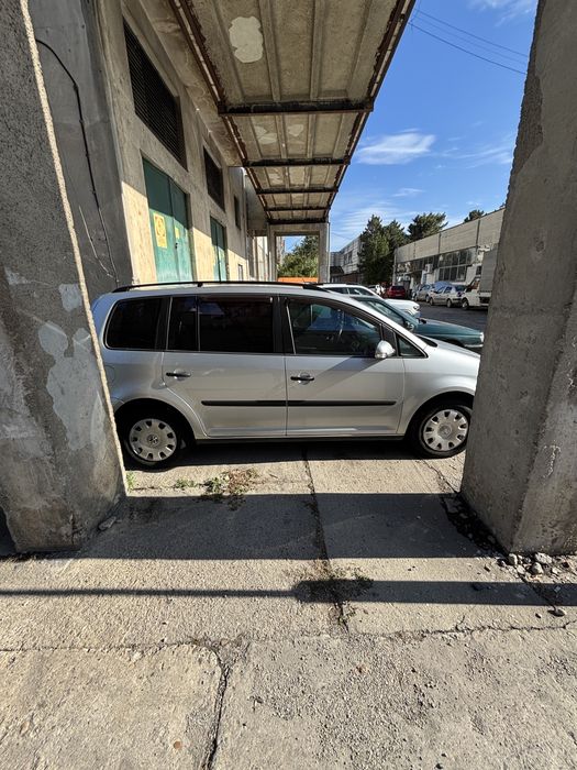 VOLKSWAGEN Touran 2004 — imagine 3