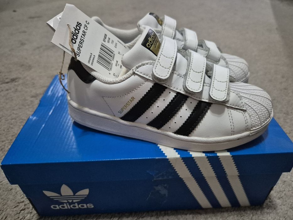 Adidasi superstar