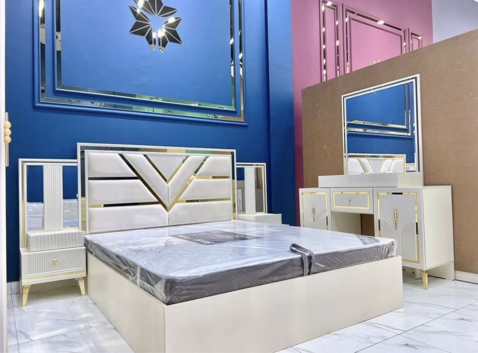 Спальный гарнитур