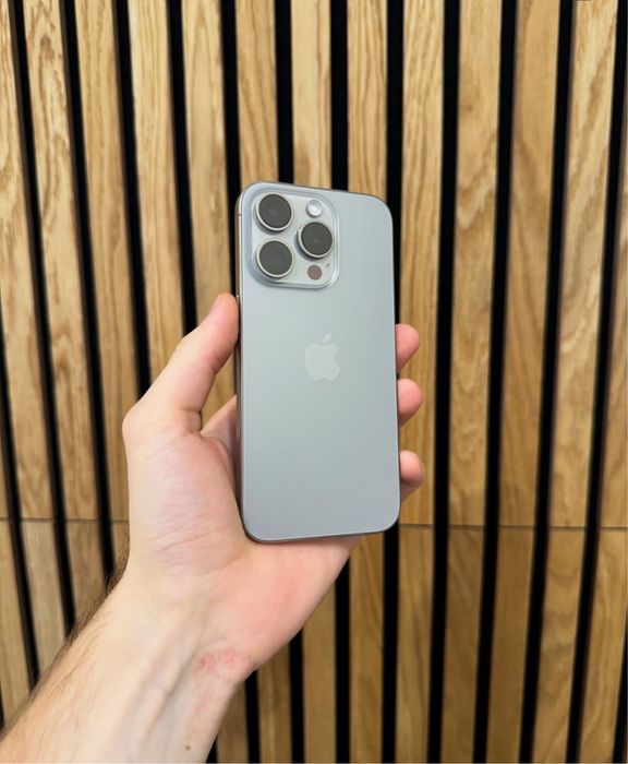 Продам Айфон 15 Pro 256gb