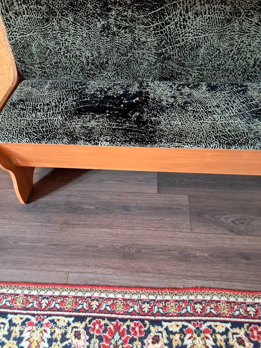 Продам диванчик недорого