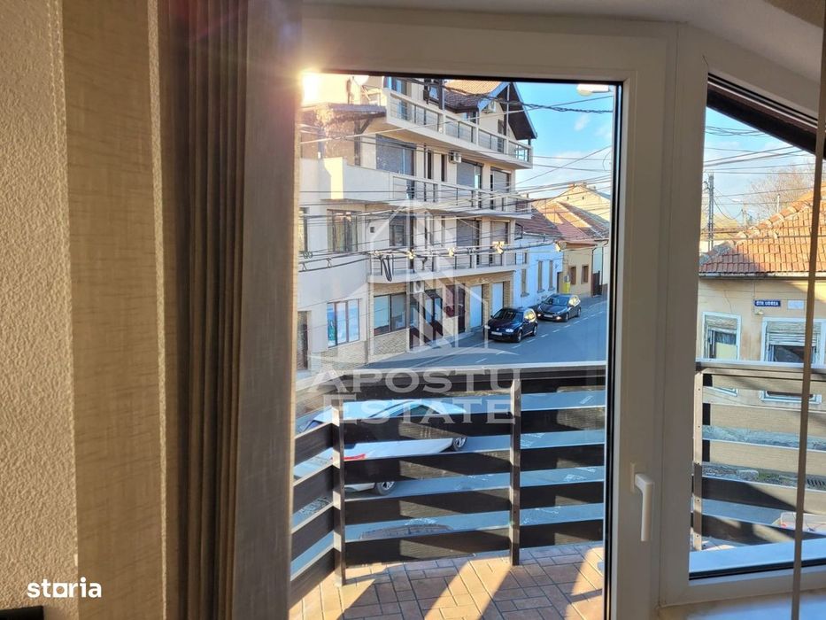 Casa desfasurata pe doua niveluri,zona Podgoria