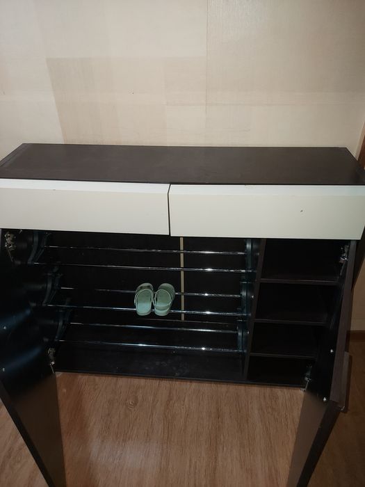 Продаю б/у  обувницу- комод