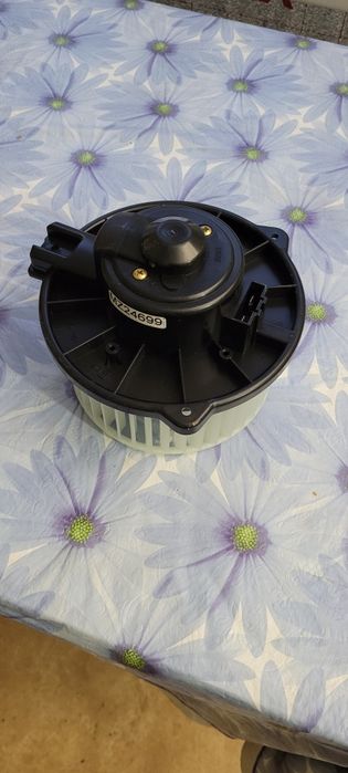 Мотор отопителя салона