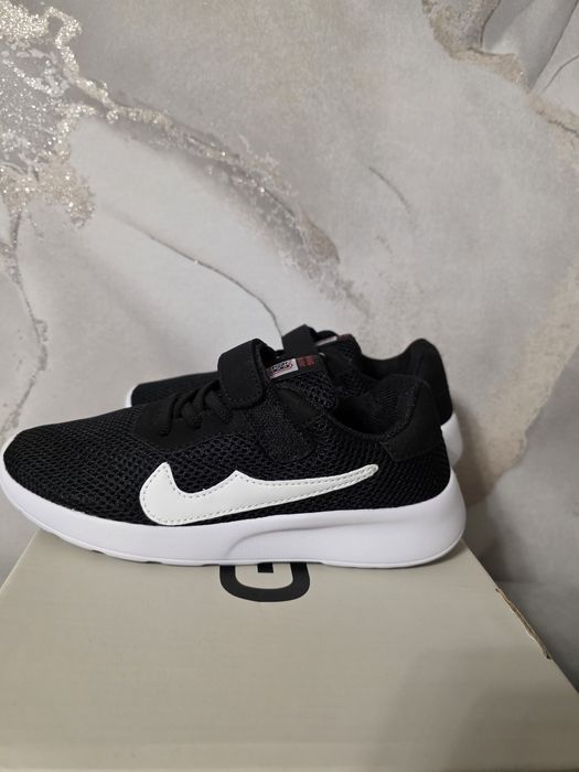 Продам кроссовки.