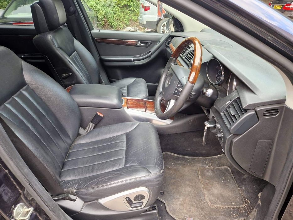 Mercedes R320CDI W251 ксенон Airmatic Harman теглич шибедах НА ЧАСТИ!