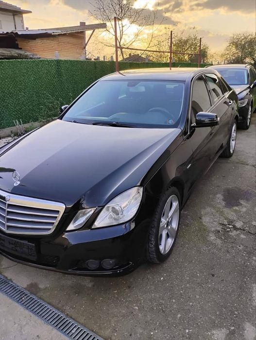 Мерцедес Е класа 2.0 Дизел ръчна кутия