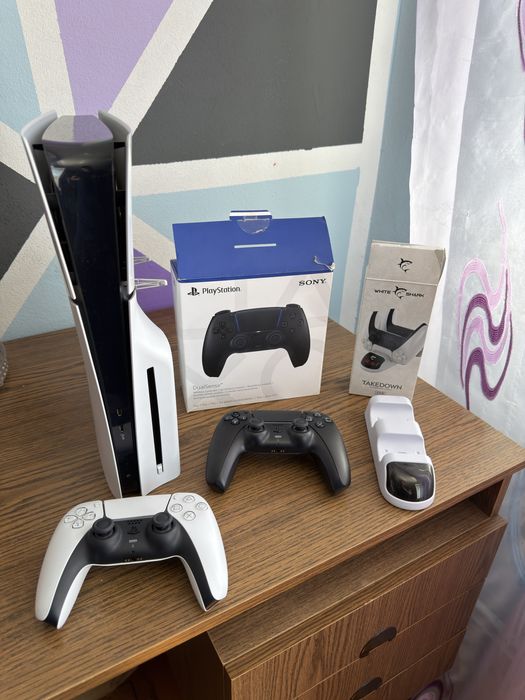 Vând Playstation 5