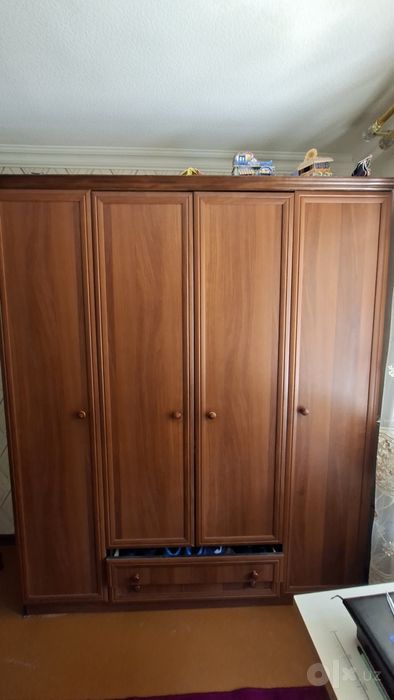 Spalni mebel sotiladi
